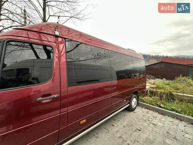 Червоний Мерседес Sprinter, об'ємом двигуна 2.69 л та пробігом 540 тис. км за 13000 $, фото 4 на Automoto.ua