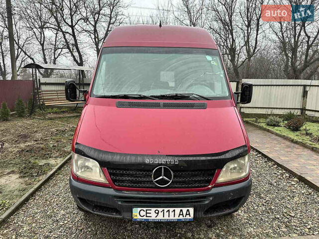 Красный Мерседес Sprinter, объемом двигателя 2.69 л и пробегом 100 тыс. км за 7350 $, фото 1 на Automoto.ua