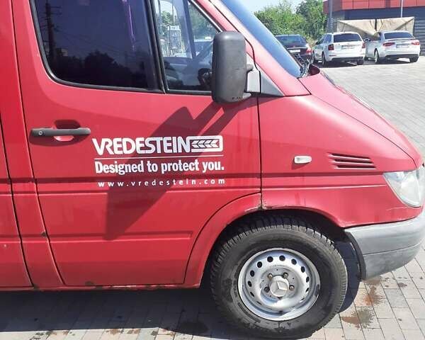 Червоний Мерседес Sprinter, об'ємом двигуна 2.1 л та пробігом 307 тис. км за 7500 $, фото 8 на Automoto.ua