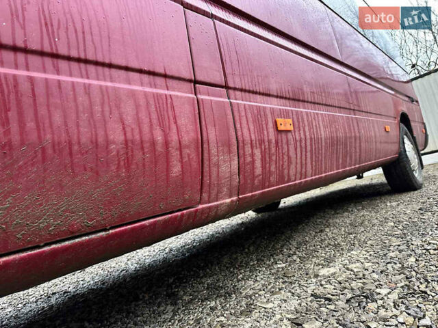 Красный Мерседес Sprinter, объемом двигателя 2.69 л и пробегом 100 тыс. км за 7350 $, фото 8 на Automoto.ua