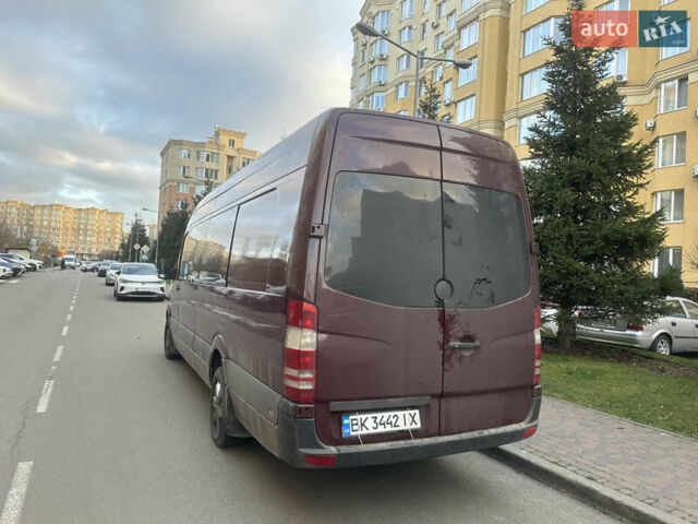 Червоний Мерседес Sprinter, об'ємом двигуна 2.2 л та пробігом 570 тис. км за 14000 $, фото 7 на Automoto.ua