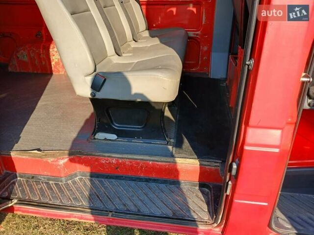 Красный Мерседес Sprinter, объемом двигателя 2.2 л и пробегом 269 тыс. км за 8500 $, фото 7 на Automoto.ua