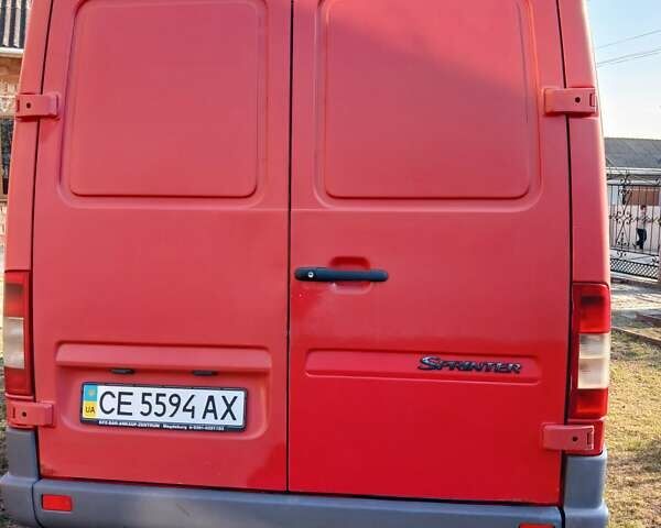 Красный Мерседес Sprinter, объемом двигателя 2.2 л и пробегом 269 тыс. км за 8500 $, фото 2 на Automoto.ua