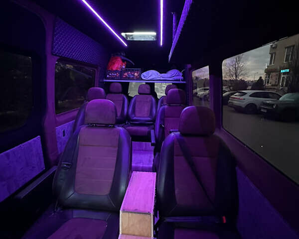 Червоний Мерседес Sprinter, об'ємом двигуна 2.2 л та пробігом 570 тис. км за 14000 $, фото 14 на Automoto.ua