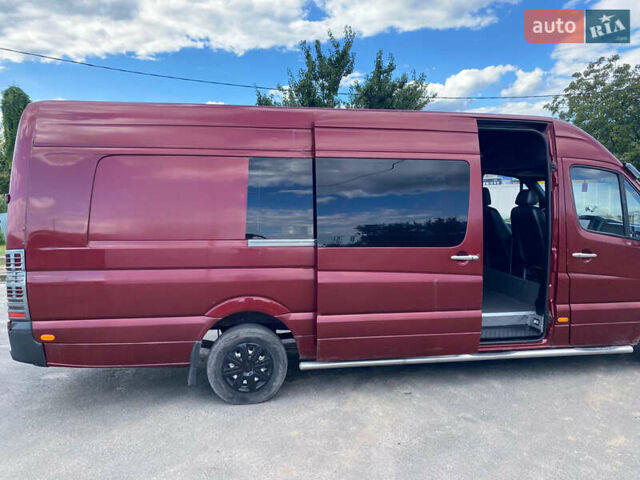 Красный Мерседес Sprinter, объемом двигателя 2.9 л и пробегом 300 тыс. км за 12799 $, фото 4 на Automoto.ua