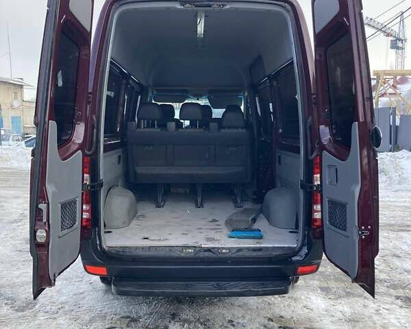 Червоний Мерседес Sprinter, об'ємом двигуна 2.15 л та пробігом 360 тис. км за 15700 $, фото 6 на Automoto.ua