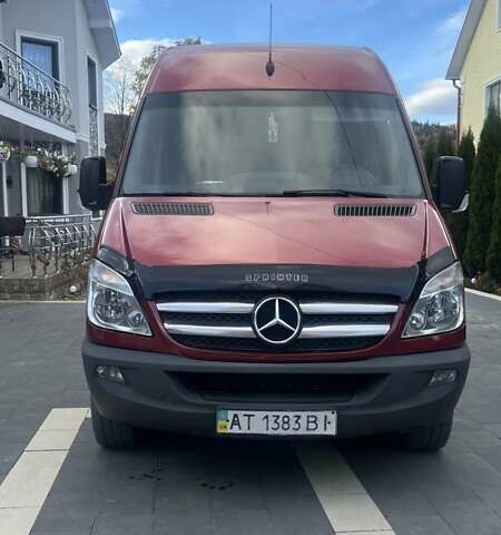 Красный Мерседес Sprinter, объемом двигателя 2.99 л и пробегом 1 тыс. км за 15500 $, фото 2 на Automoto.ua