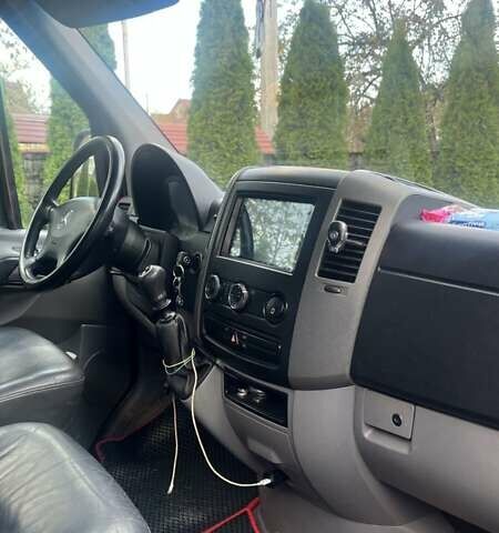 Красный Мерседес Sprinter, объемом двигателя 2.99 л и пробегом 1 тыс. км за 15500 $, фото 14 на Automoto.ua