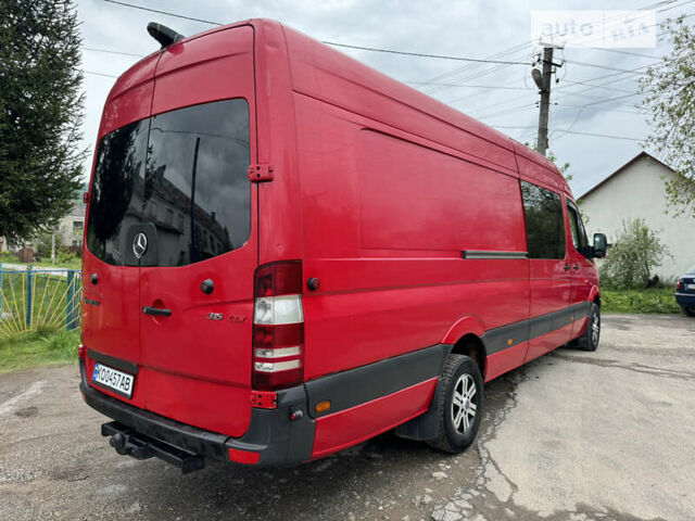 Красный Мерседес Sprinter, объемом двигателя 2.15 л и пробегом 500 тыс. км за 12999 $, фото 4 на Automoto.ua