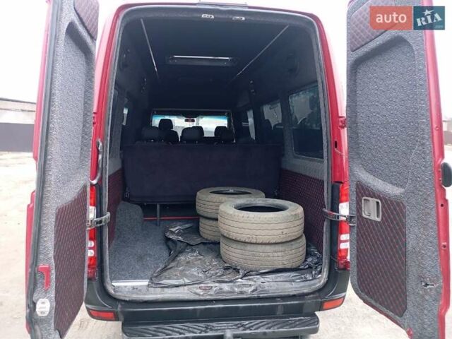 Красный Мерседес Sprinter, объемом двигателя 2.99 л и пробегом 470 тыс. км за 19700 $, фото 10 на Automoto.ua