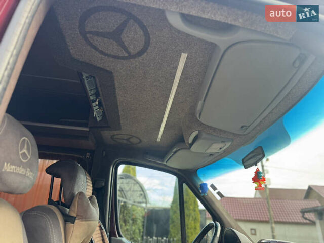 Красный Мерседес Sprinter, объемом двигателя 2.15 л и пробегом 500 тыс. км за 14999 $, фото 49 на Automoto.ua