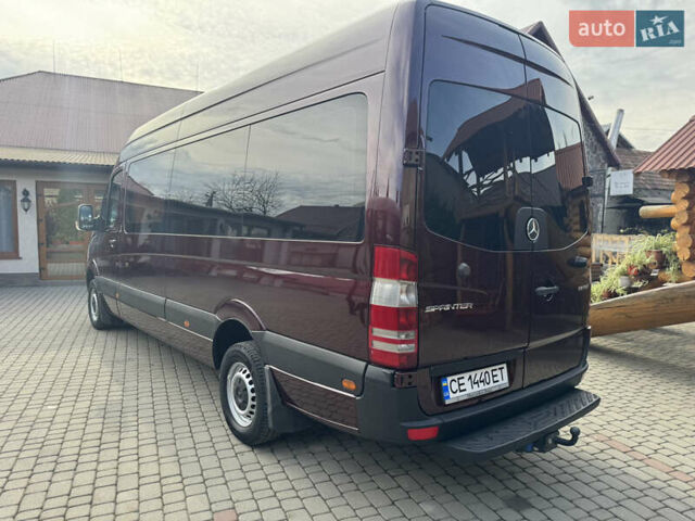 Красный Мерседес Sprinter, объемом двигателя 2.15 л и пробегом 500 тыс. км за 14999 $, фото 4 на Automoto.ua
