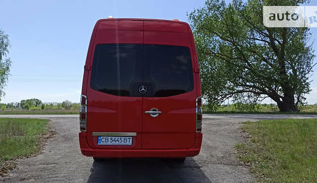 Красный Мерседес Sprinter, объемом двигателя 2.2 л и пробегом 620 тыс. км за 33300 $, фото 9 на Automoto.ua