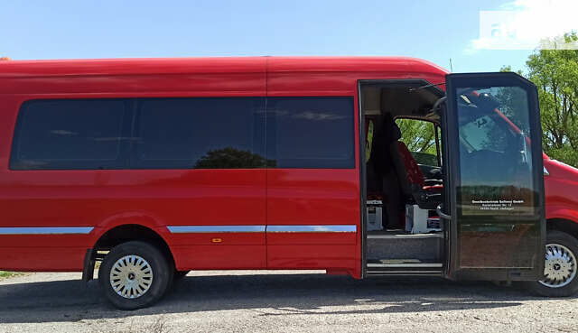 Красный Мерседес Sprinter, объемом двигателя 2.2 л и пробегом 620 тыс. км за 33300 $, фото 8 на Automoto.ua