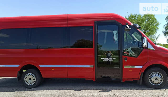 Красный Мерседес Sprinter, объемом двигателя 2.2 л и пробегом 620 тыс. км за 33300 $, фото 4 на Automoto.ua