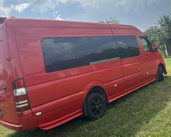 Красный Мерседес Sprinter, объемом двигателя 2.99 л и пробегом 400 тыс. км за 22500 $, фото 6 на Automoto.ua