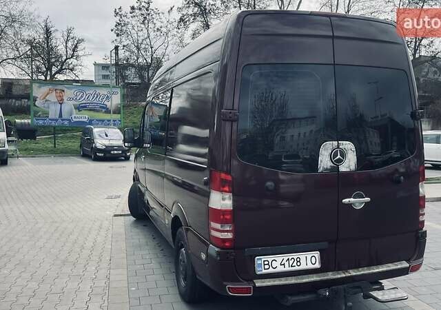 Красный Мерседес Sprinter, объемом двигателя 3 л и пробегом 620 тыс. км за 15000 $, фото 11 на Automoto.ua