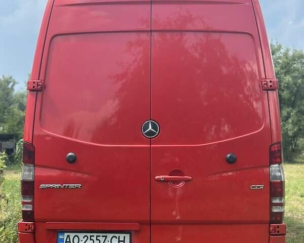 Красный Мерседес Sprinter, объемом двигателя 2.99 л и пробегом 400 тыс. км за 22500 $, фото 8 на Automoto.ua