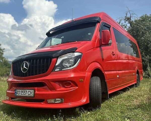 Красный Мерседес Sprinter, объемом двигателя 2.99 л и пробегом 400 тыс. км за 22500 $, фото 11 на Automoto.ua