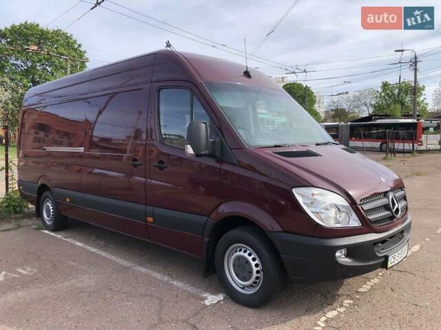 Красный Мерседес Sprinter, объемом двигателя 2.1 л и пробегом 83 тыс. км за 31000 $, фото 2 на Automoto.ua