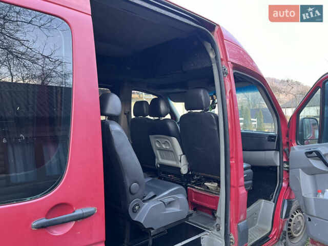 Красный Мерседес Sprinter, объемом двигателя 0 л и пробегом 700 тыс. км за 10800 $, фото 7 на Automoto.ua