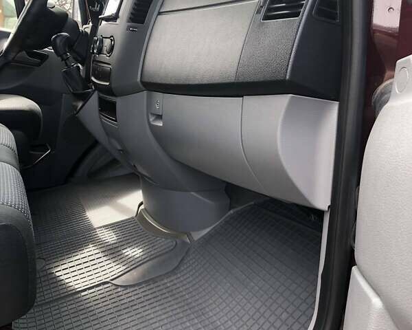 Красный Мерседес Sprinter, объемом двигателя 2.1 л и пробегом 83 тыс. км за 31000 $, фото 5 на Automoto.ua