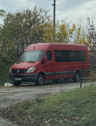 Красный Мерседес Sprinter, объемом двигателя 2.14 л и пробегом 345 тыс. км за 17500 $, фото 7 на Automoto.ua