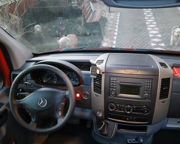 Красный Мерседес Sprinter, объемом двигателя 2.2 л и пробегом 156 тыс. км за 17500 $, фото 14 на Automoto.ua