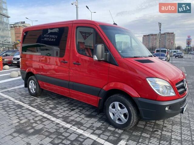 Красный Мерседес Sprinter, объемом двигателя 2.14 л и пробегом 315 тыс. км за 14999 $, фото 4 на Automoto.ua