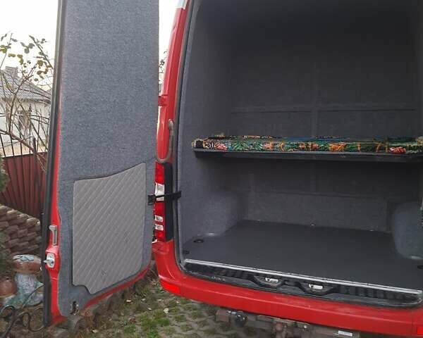 Красный Мерседес Sprinter, объемом двигателя 2.2 л и пробегом 156 тыс. км за 17500 $, фото 7 на Automoto.ua
