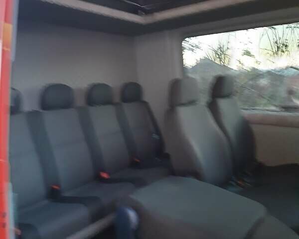 Красный Мерседес Sprinter, объемом двигателя 2.2 л и пробегом 156 тыс. км за 17500 $, фото 11 на Automoto.ua
