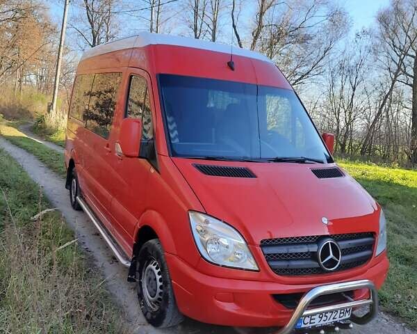 Красный Мерседес Sprinter, объемом двигателя 2.2 л и пробегом 156 тыс. км за 17500 $, фото 2 на Automoto.ua
