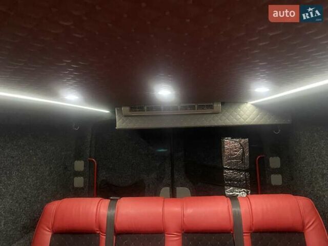 Красный Мерседес Sprinter, объемом двигателя 2.14 л и пробегом 315 тыс. км за 14999 $, фото 24 на Automoto.ua