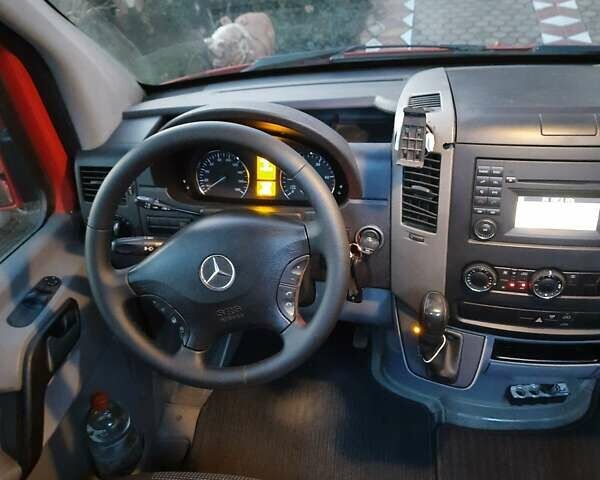Красный Мерседес Sprinter, объемом двигателя 2.2 л и пробегом 156 тыс. км за 17500 $, фото 17 на Automoto.ua