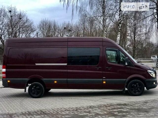 Червоний Мерседес Sprinter, об'ємом двигуна 2.9 л та пробігом 337 тис. км за 38900 $, фото 5 на Automoto.ua