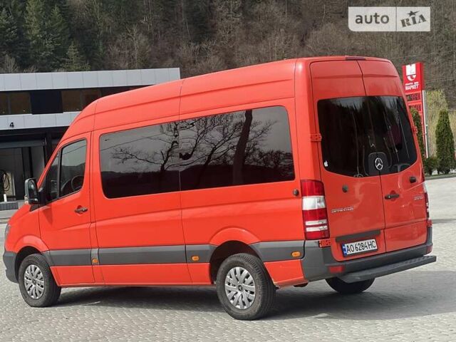 Червоний Мерседес Sprinter, об'ємом двигуна 2.1 л та пробігом 348 тис. км за 17500 $, фото 2 на Automoto.ua