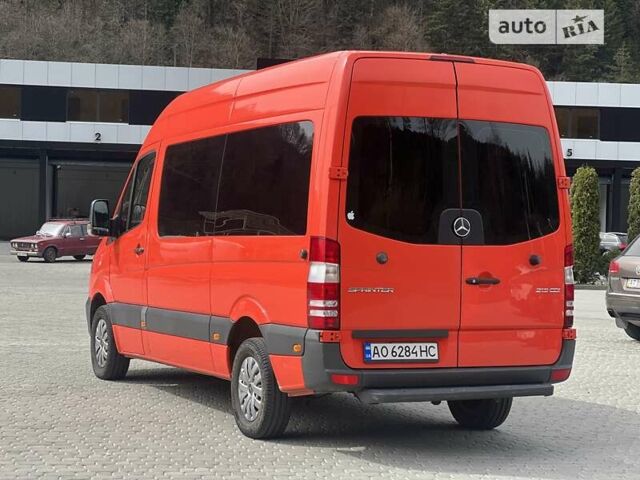 Червоний Мерседес Sprinter, об'ємом двигуна 2.1 л та пробігом 348 тис. км за 17500 $, фото 5 на Automoto.ua