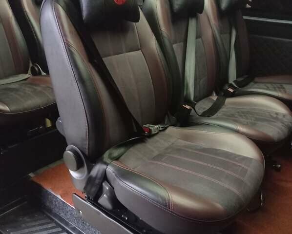 Красный Мерседес Sprinter, объемом двигателя 0 л и пробегом 458 тыс. км за 22500 $, фото 5 на Automoto.ua