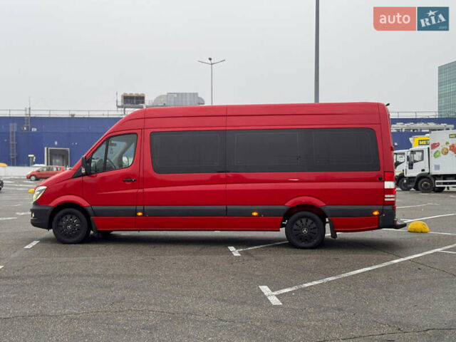 Красный Мерседес Sprinter, объемом двигателя 2.2 л и пробегом 520 тыс. км за 29999 $, фото 5 на Automoto.ua