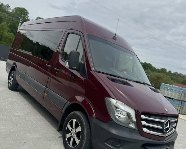 Красный Мерседес Sprinter, объемом двигателя 2.69 л и пробегом 350 тыс. км за 27500 $, фото 23 на Automoto.ua