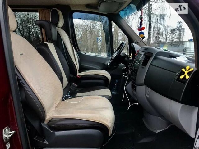 Красный Мерседес Sprinter, объемом двигателя 2.9 л и пробегом 337 тыс. км за 39500 $, фото 18 на Automoto.ua