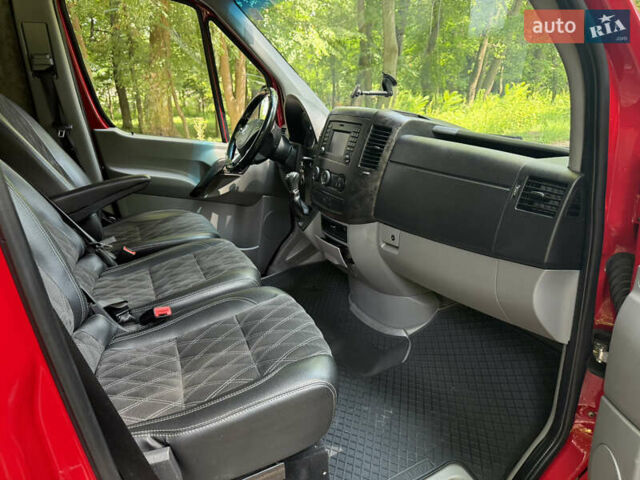 Красный Мерседес Sprinter, объемом двигателя 2.99 л и пробегом 424 тыс. км за 33412 $, фото 16 на Automoto.ua