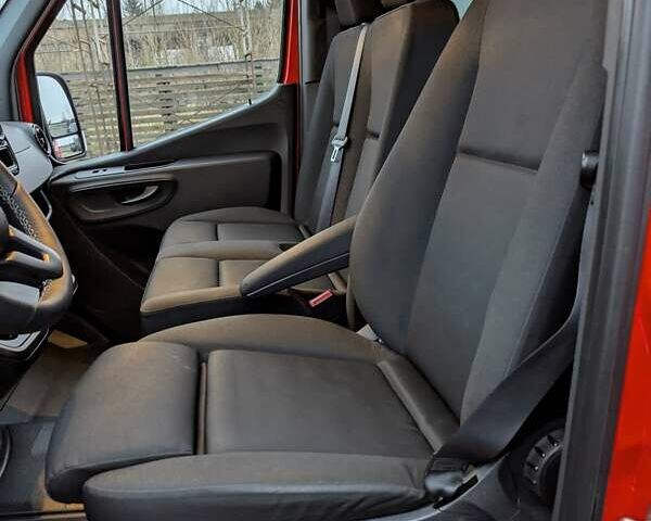 Красный Мерседес Sprinter, объемом двигателя 2.99 л и пробегом 340 тыс. км за 45500 $, фото 32 на Automoto.ua