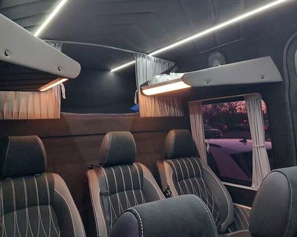 Красный Мерседес Sprinter, объемом двигателя 2.14 л и пробегом 255 тыс. км за 40000 $, фото 16 на Automoto.ua