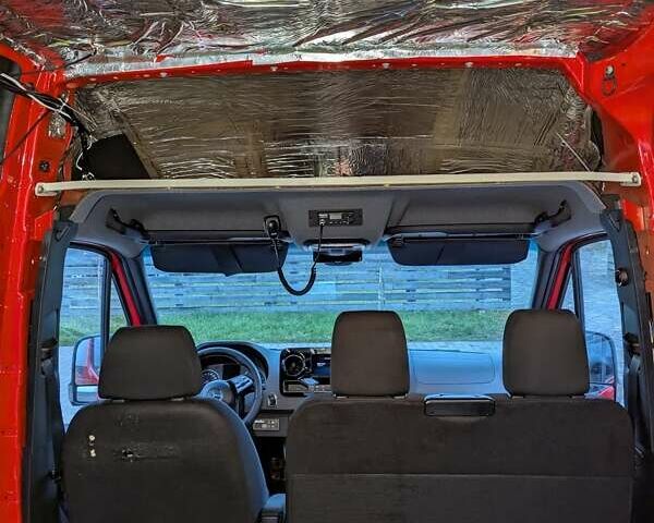Красный Мерседес Sprinter, объемом двигателя 2.99 л и пробегом 340 тыс. км за 45500 $, фото 25 на Automoto.ua