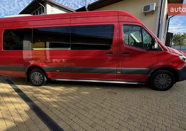 Красный Мерседес Sprinter, объемом двигателя 2.14 л и пробегом 310 тыс. км за 67499 $, фото 2 на Automoto.ua