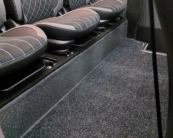 Красный Мерседес Sprinter, объемом двигателя 2.14 л и пробегом 255 тыс. км за 40000 $, фото 10 на Automoto.ua