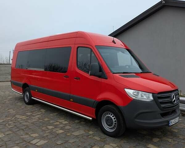 Красный Мерседес Sprinter, объемом двигателя 2.99 л и пробегом 340 тыс. км за 45500 $, фото 56 на Automoto.ua