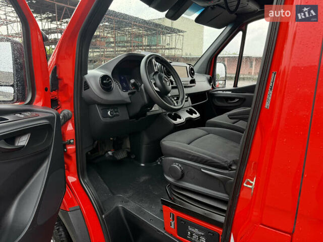 Красный Мерседес Sprinter, объемом двигателя 0 л и пробегом 344 тыс. км за 44000 $, фото 1 на Automoto.ua