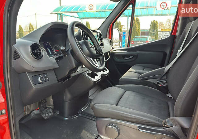 Красный Мерседес Sprinter, объемом двигателя 0 л и пробегом 344 тыс. км за 44000 $, фото 4 на Automoto.ua